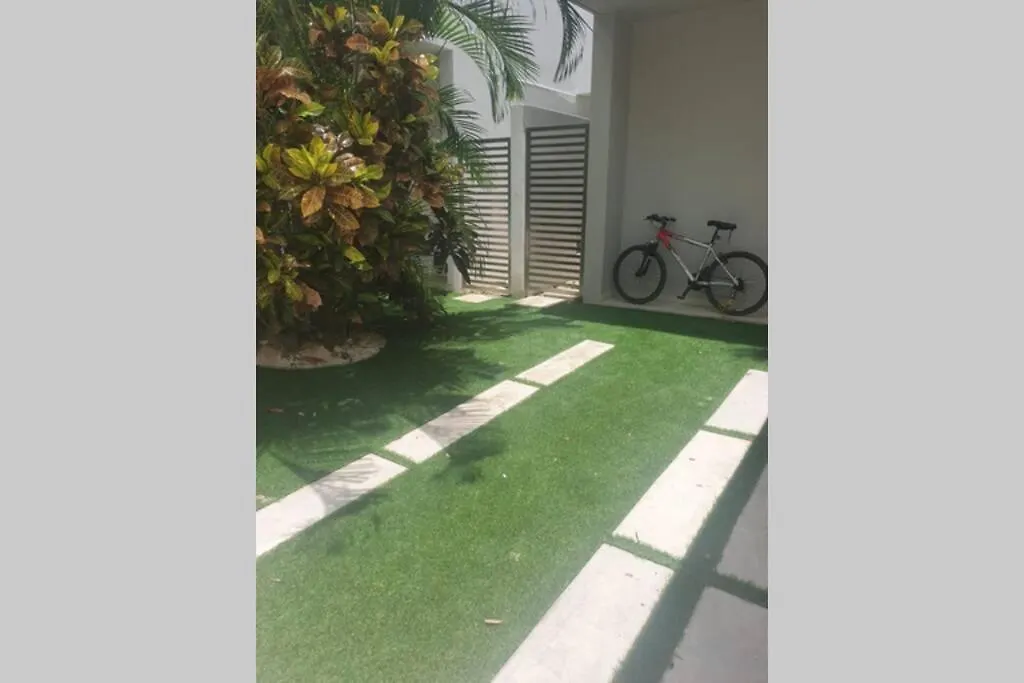 Casa En Residencial De Lujo, 3 Habitaciones, Confort, Seguridad Y Ubicacion Cancun