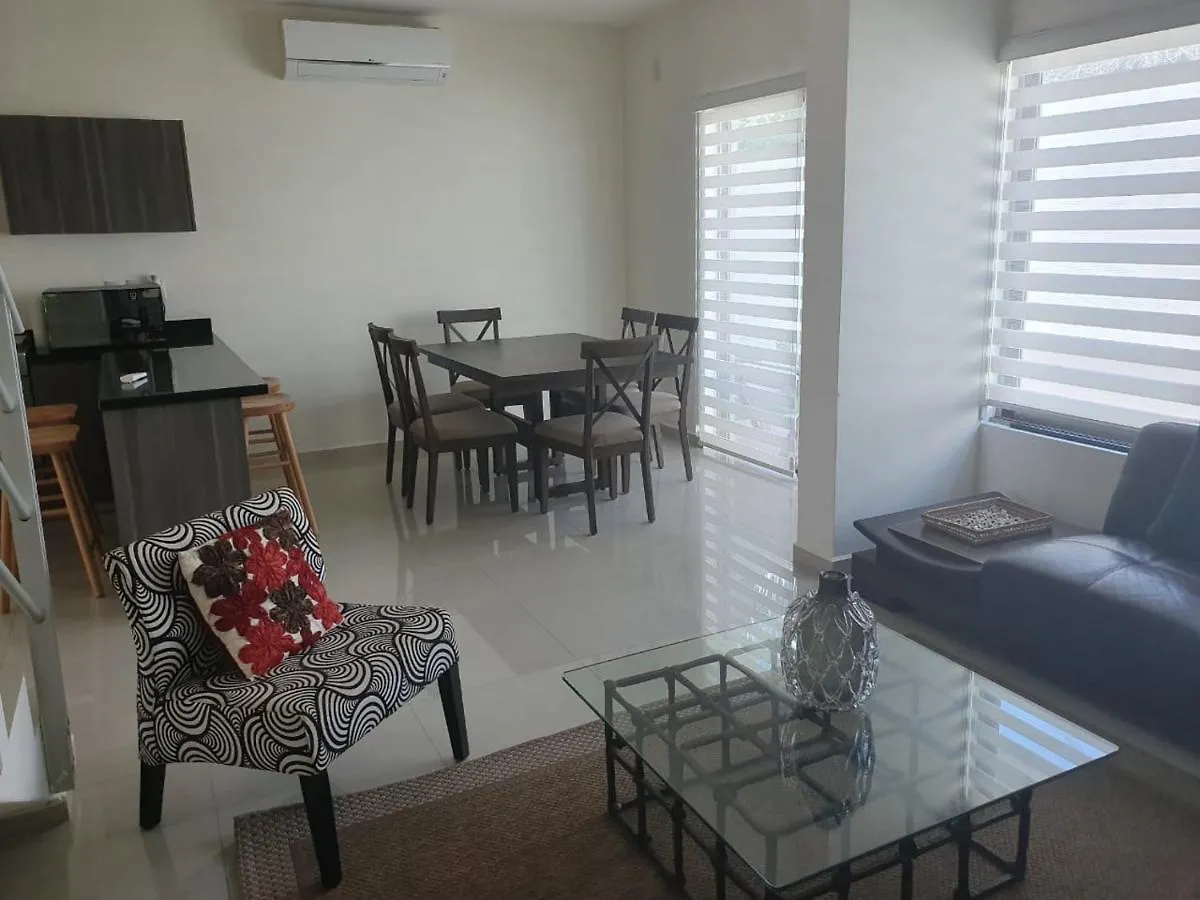 Casa En Residencial De Lujo, 3 Habitaciones, Confort, Seguridad Y Ubicacion Cancun