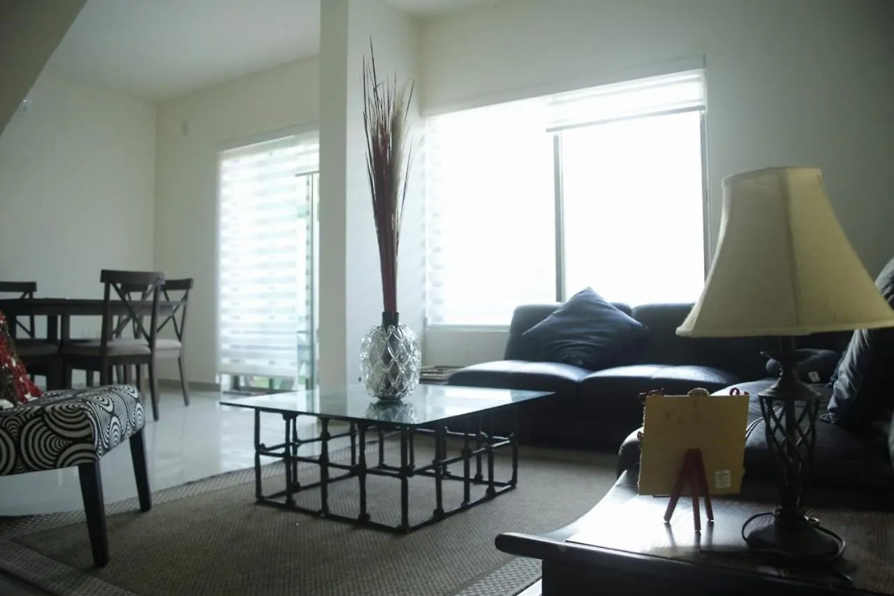 Casa En Residencial De Lujo, 3 Habitaciones, Confort, Seguridad Y Ubicacion Cancun Mexico