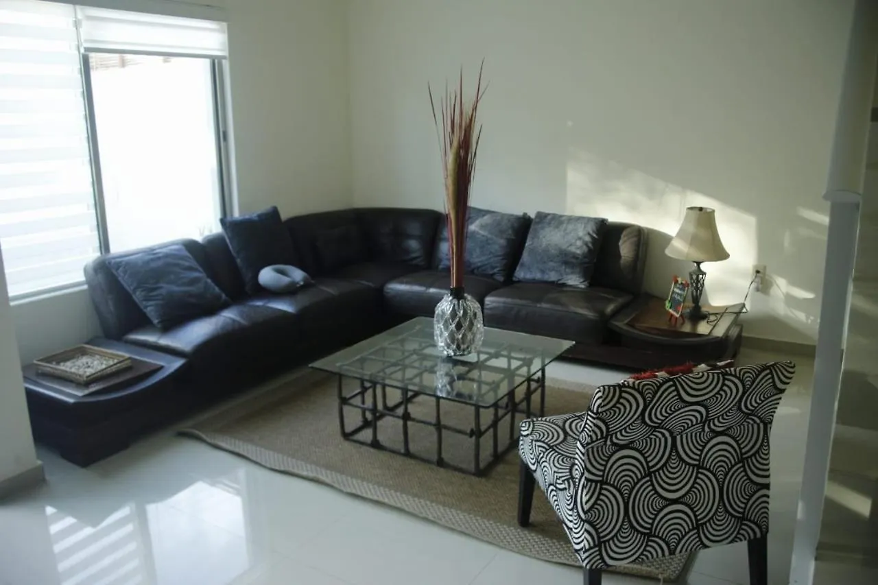 Casa En Residencial De Lujo, 3 Habitaciones, Confort, Seguridad Y Ubicacion Cancun Mexico